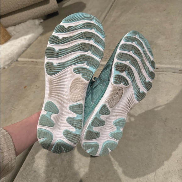 ASICS Gel Nimbus 24 - Picture 7 of 7